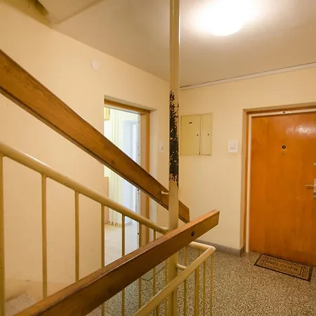 Apartament Near The Train Station Lublana