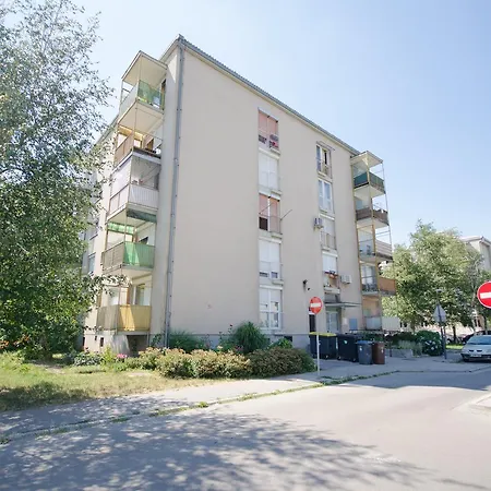 Near The Train Station Apartment Laibach